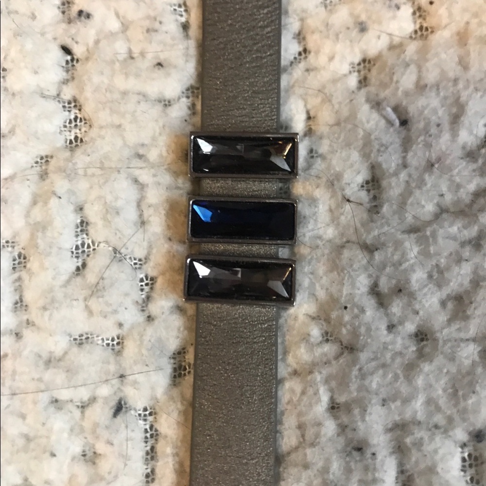 Choker - Picture 2 of 5